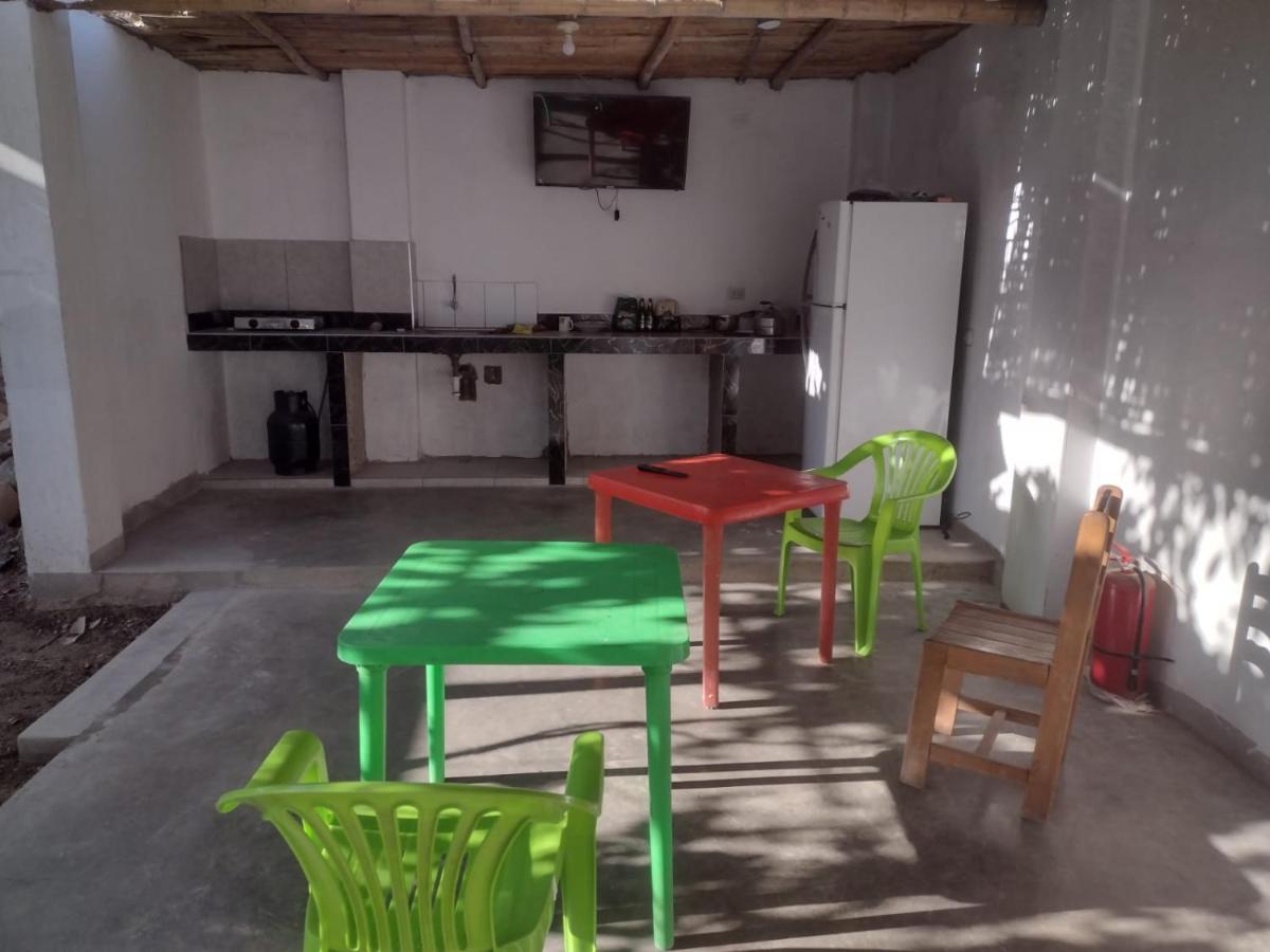 Flying Monkey Hostel Νάζκα Εξωτερικό φωτογραφία